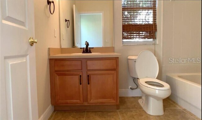 Building Photo - 18020 Maui Isle Dr