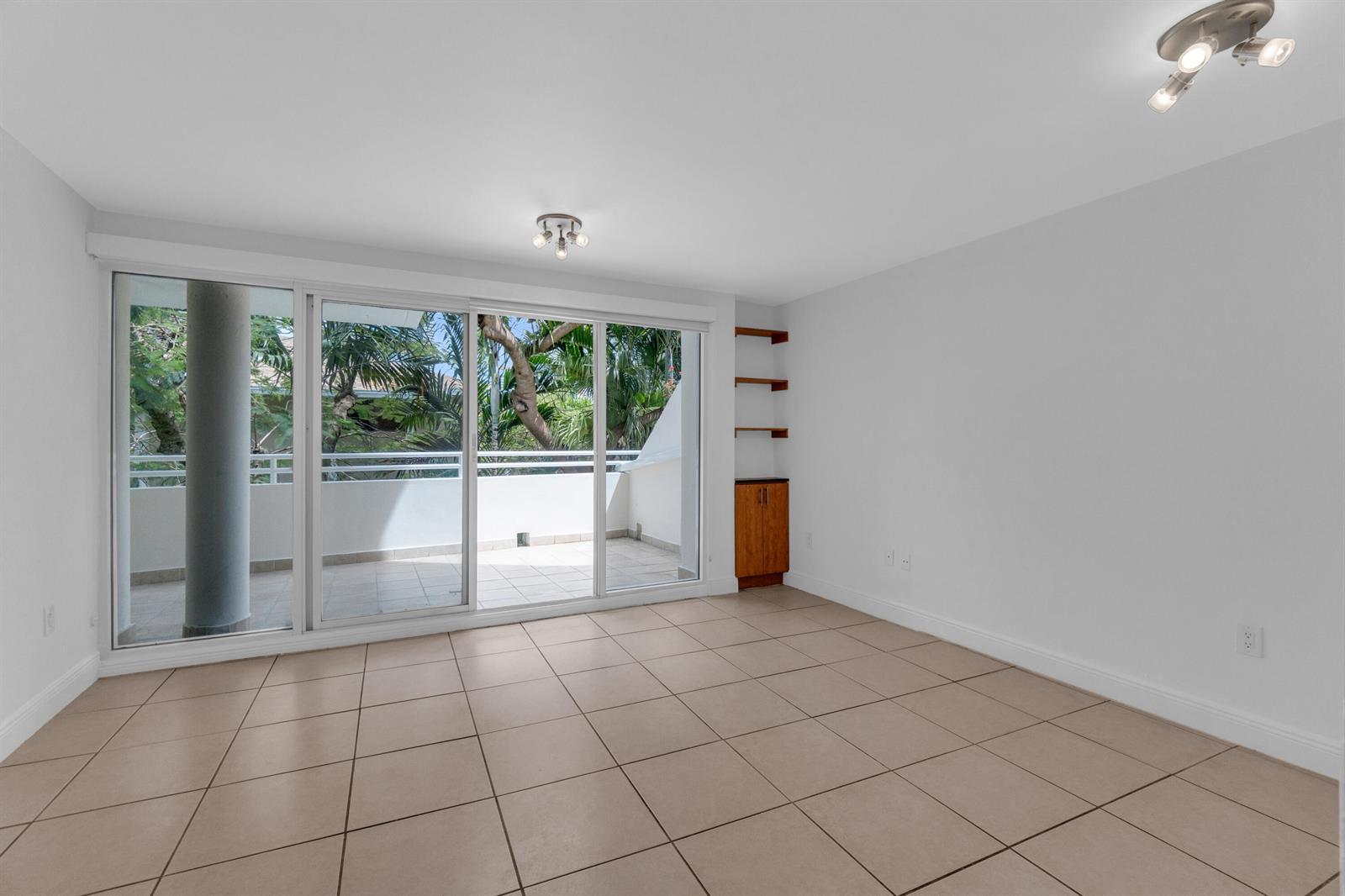 Building Photo - 2100 Brickell Ave