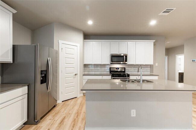 Building Photo - 7730 Rainham Valley Ln