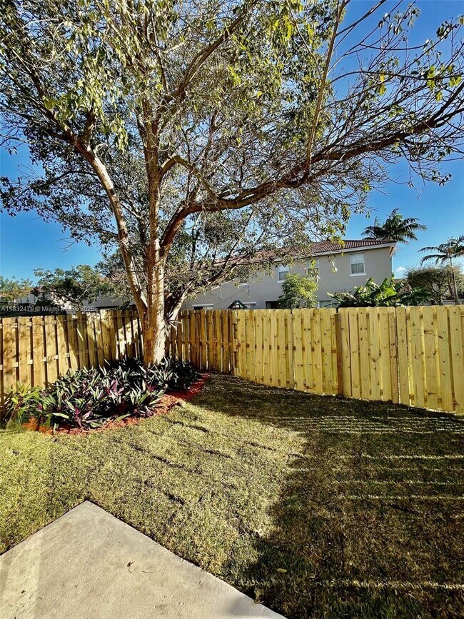 Building Photo - 13850 SW 274th Terrace