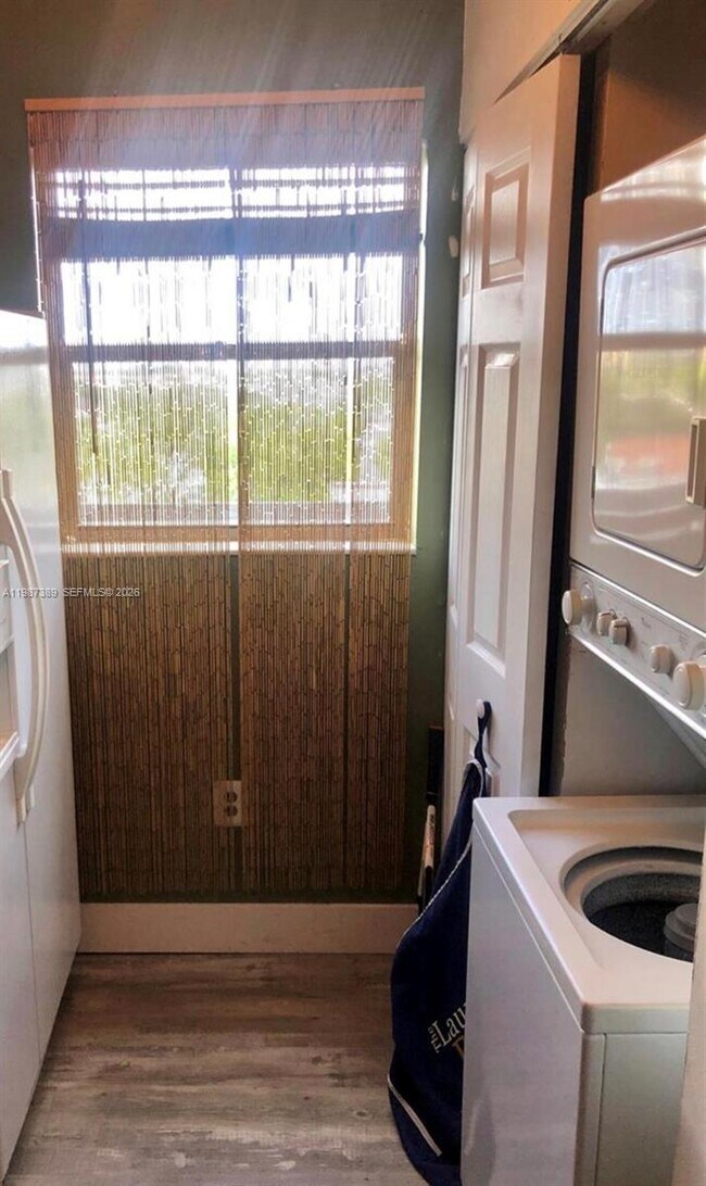 Building Photo - 10317 NW 9th St Cir