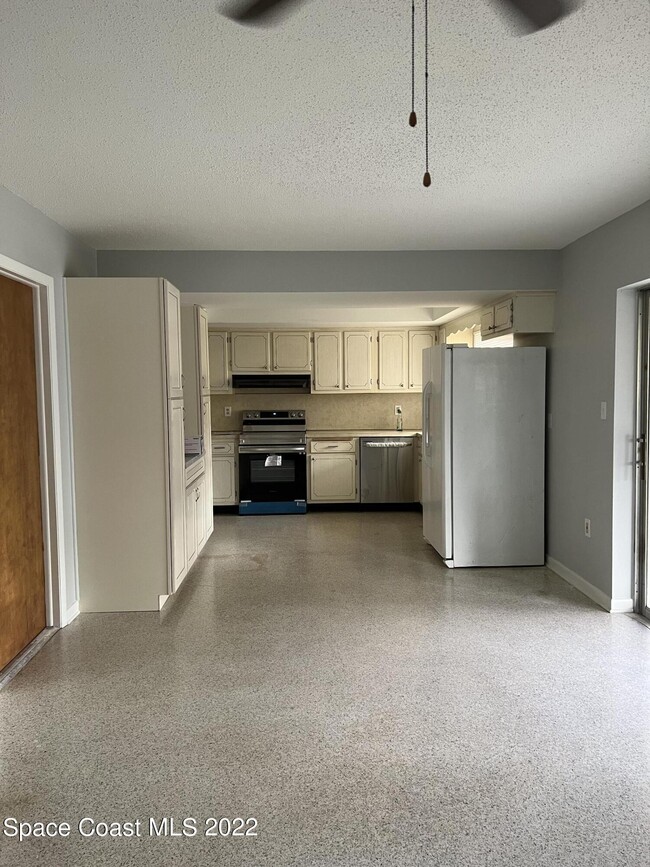 Building Photo - 2643 Cherrywood Ln