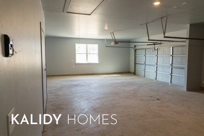 Building Photo - 306 Kirks Holw