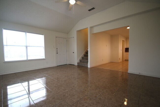 Building Photo - Upgraded 3BR Home | Granite Kitchen, High Ceilings & Gated Backyard | Minutes to Downtown Fort Worth