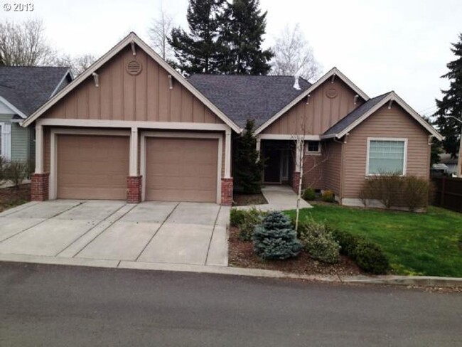 Primary Photo - 902 NW 96th Cir