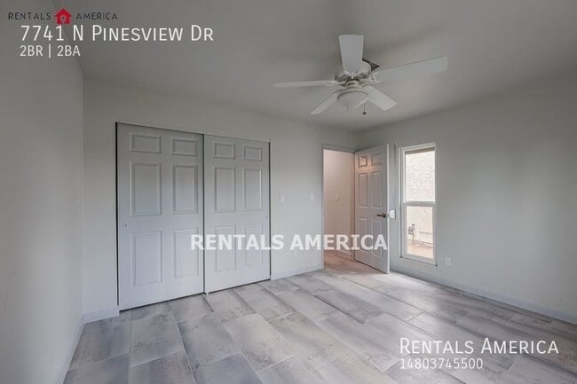 Building Photo - Resort Style Living