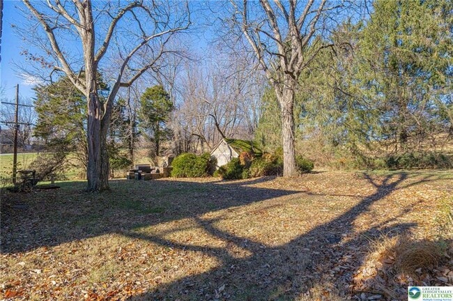 Building Photo - 621 Nursery Rd