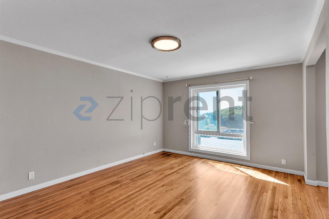 Building Photo - Unit 2466