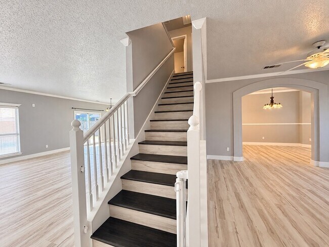 Building Photo - 5709 Parkwood Trail
