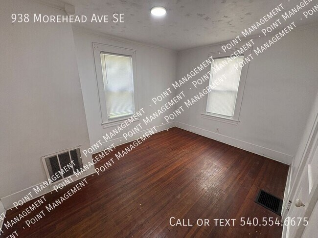 Building Photo - 938 Morehead Ave SE