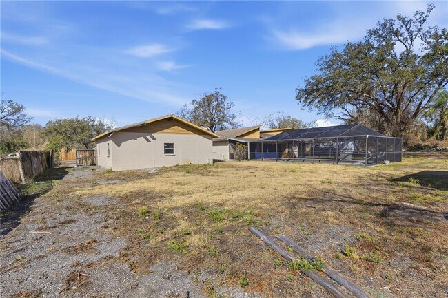 Building Photo - 10301 Trail Ridge Ln