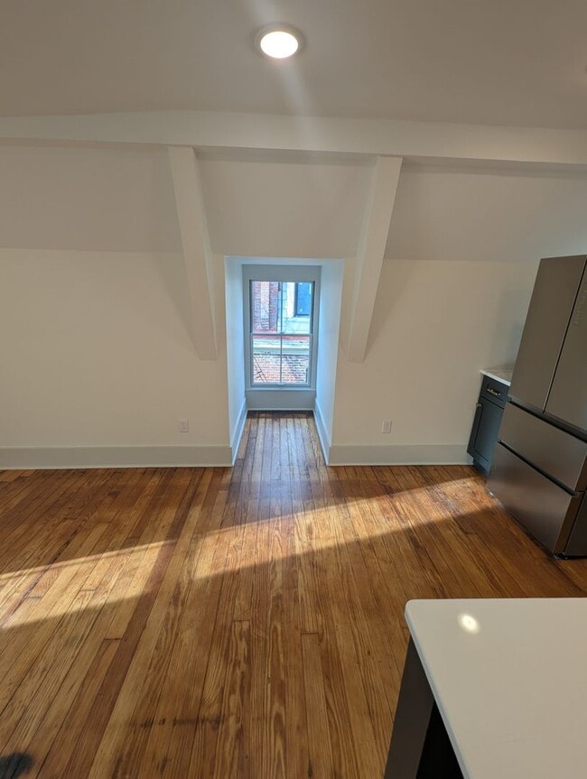 Building Photo - Brand-New Apartment in Historic Covington, New Appliances, In Unit Washer/Dryer