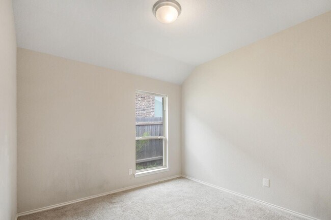 Building Photo - 2630 River Pointe