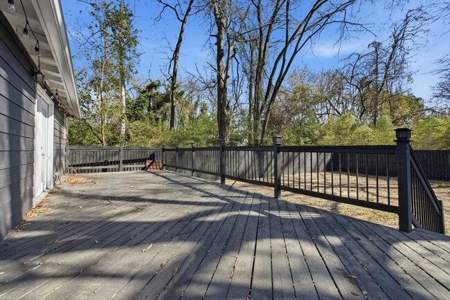 Building Photo - Downtown 3BR 2BA with Fenced Yard – 10 Minutes to Fort Benning