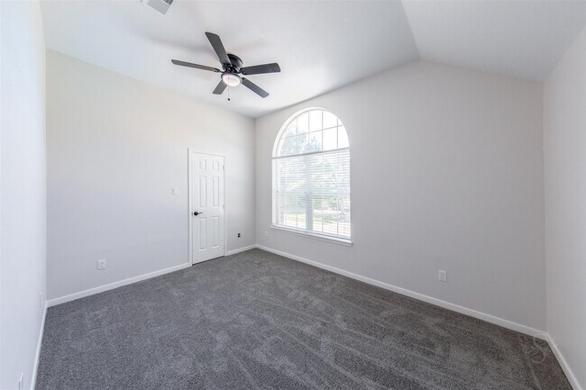 Building Photo - 2911 Ledgeside Ct