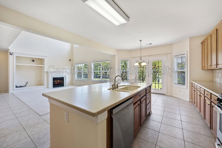Building Photo - 12315 Chesley Dr