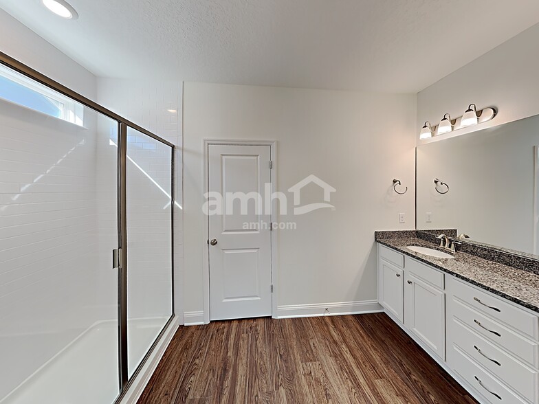 Building Photo - 46 Carlitos Way