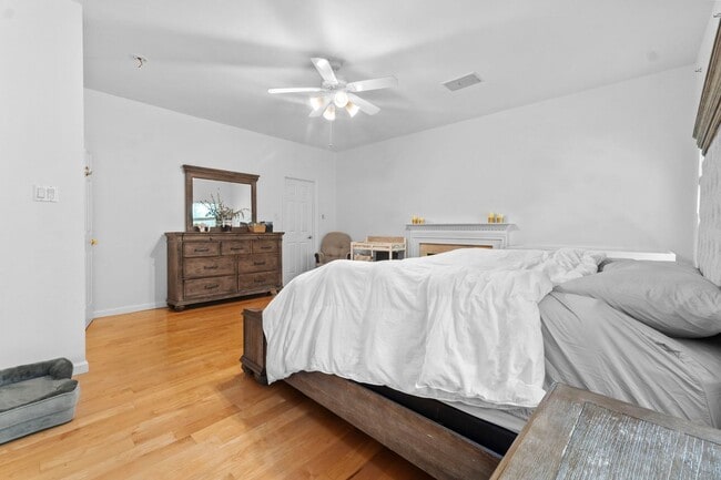 Building Photo - 16611 Highland Summit Dr