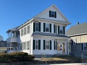 Building Photo - 296 University St