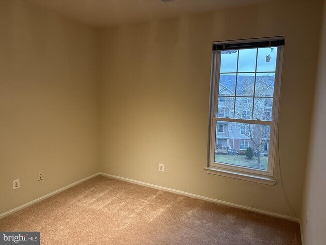 Building Photo - 1550 Spring Gate Dr.