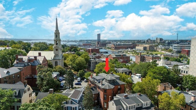 Building Photo - 281 Benefit St