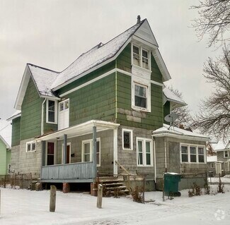 Building Photo - 92 Ambrose St