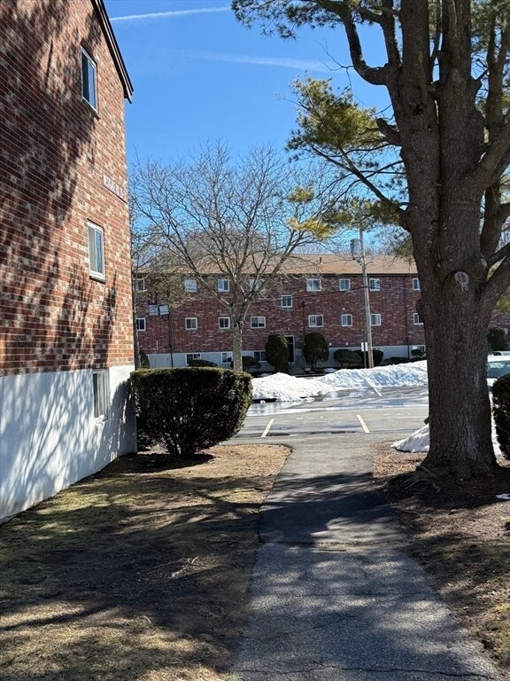 Building Photo - 32 Westgate Rd