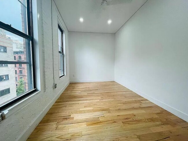 Building Photo - 1 bedroom in New York NY 10012