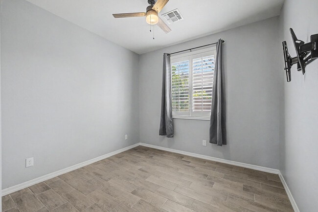 Building Photo - 17534 W Hadley St