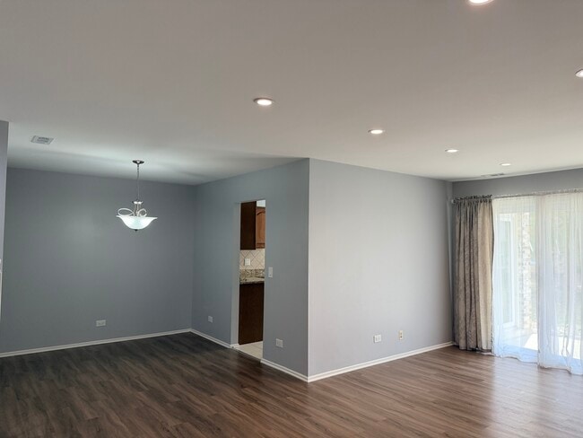 Building Photo - 1312 Coventry Cir