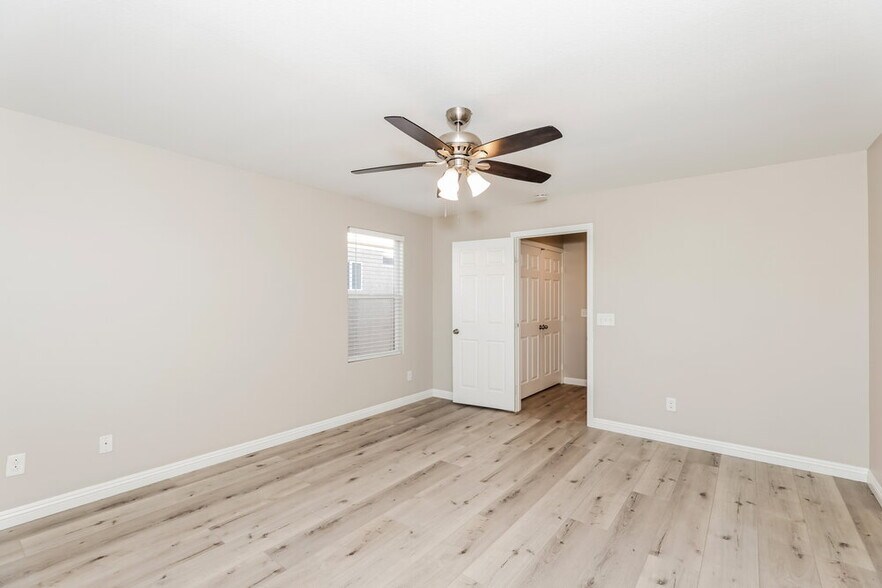 Building Photo - 8273 Oliver Twist Ln