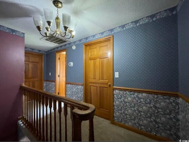 Building Photo - 163 Edwards Rd