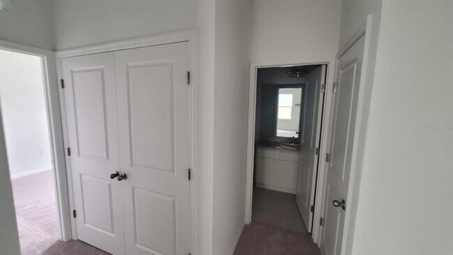 Building Photo - 2685 Buttercup Ave