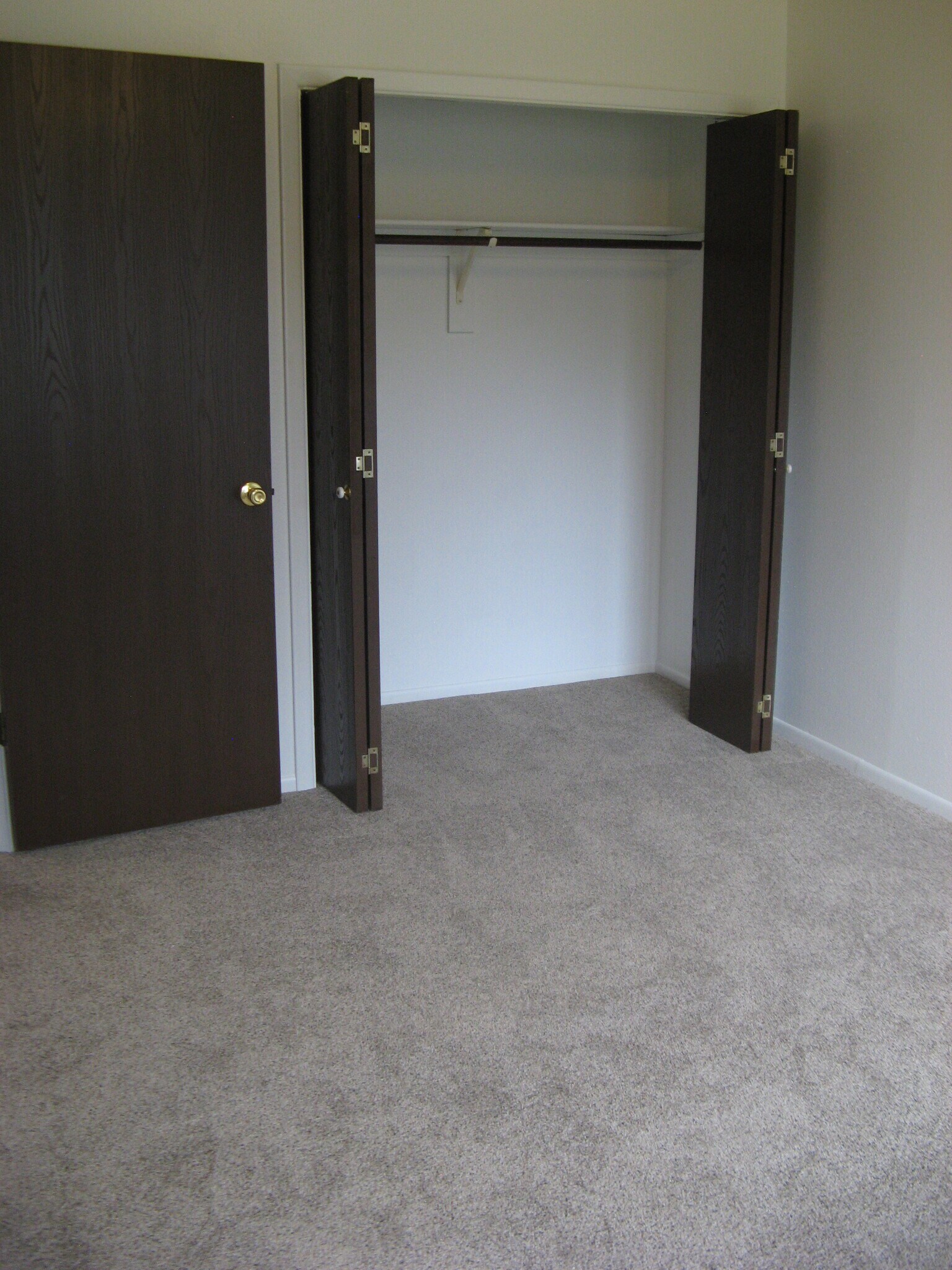 Building Photo - 732 Delaware Ave