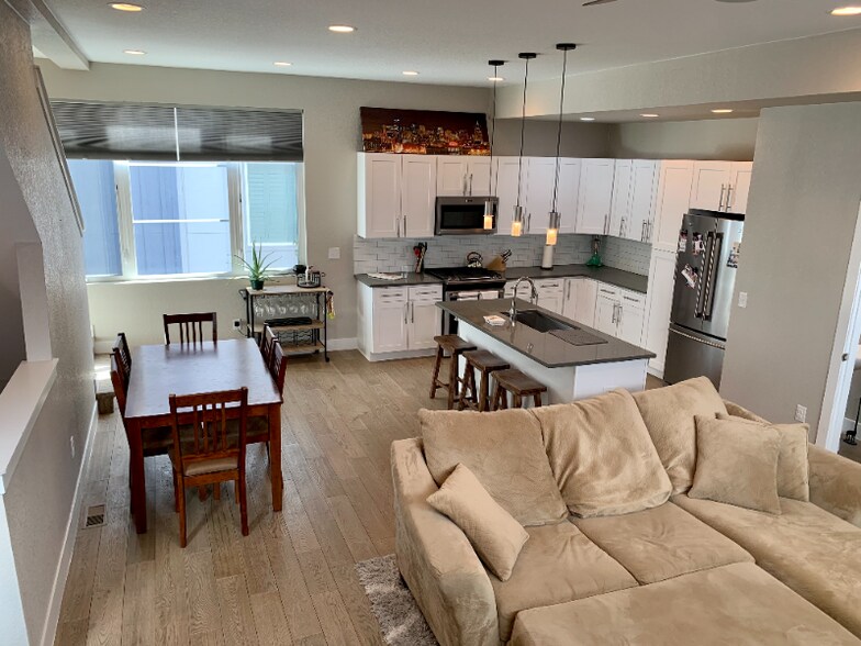 Building Photo - 2815 W 25th Ave