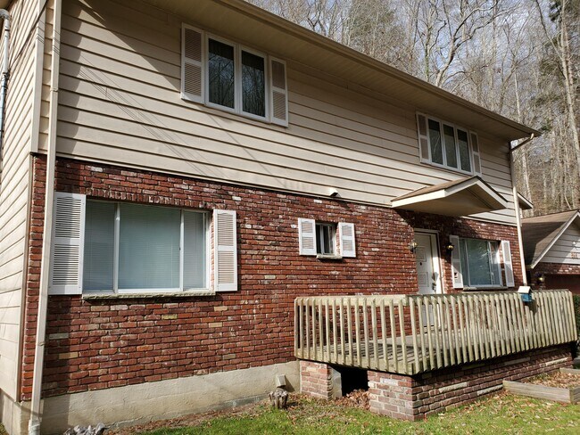 Primary Photo - 595 S Ruffner Rd