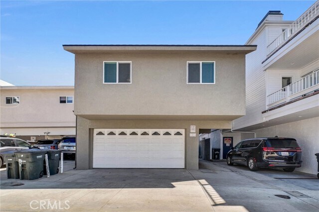 Building Photo - 1816 W Oceanfront
