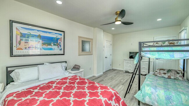 Building Photo - 8 N Nashville Ave