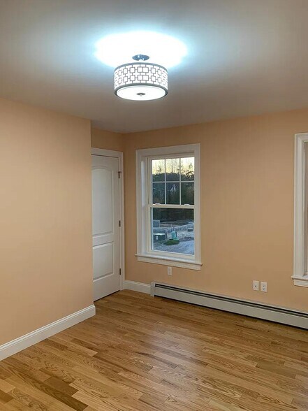 Building Photo - 38 Gristmill Ln