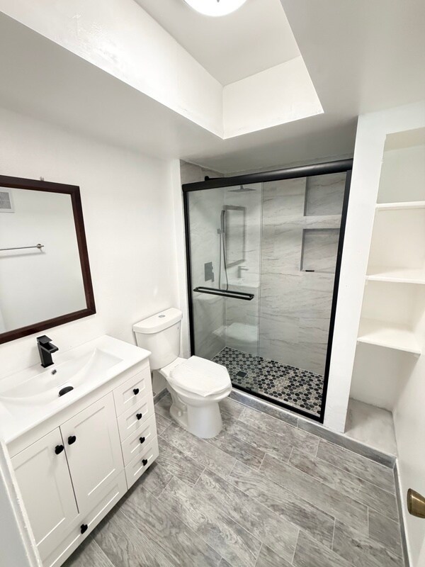 Building Photo - 519 E San Sebastian Ct