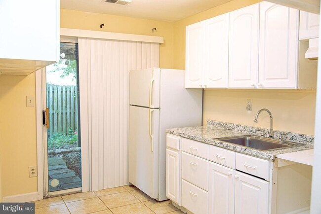 Building Photo - 7029 Onyx Ct