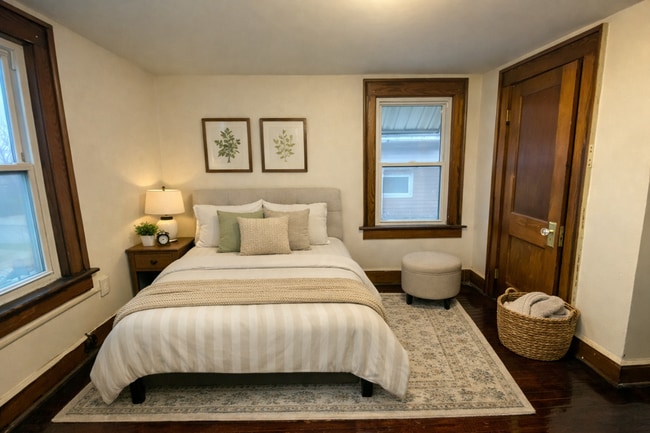 Building Photo - Room to Spread Out: 4BR/1.5BA Near Highways & Shopping