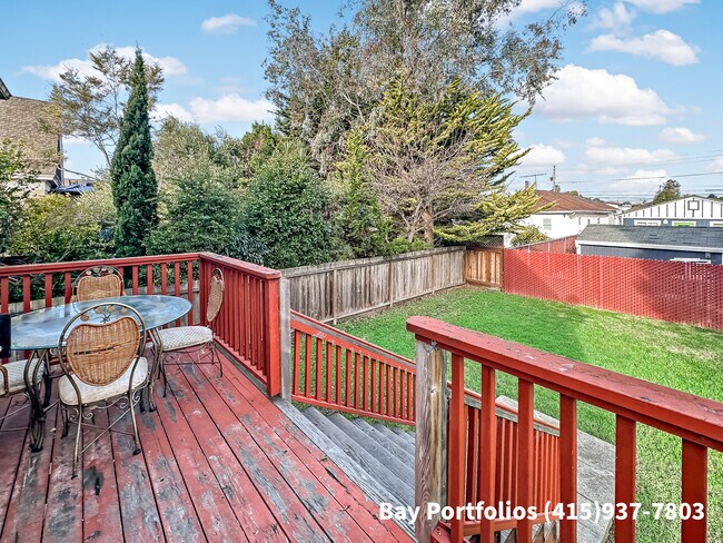 Building Photo - 1239 Haskell St