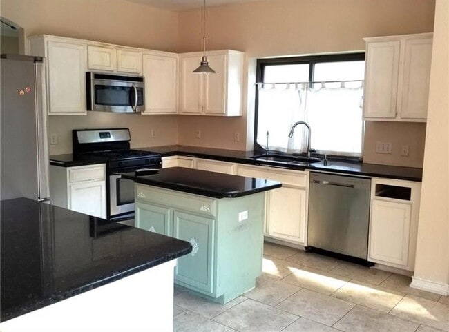 Building Photo - 406 Settlers Valley Dr