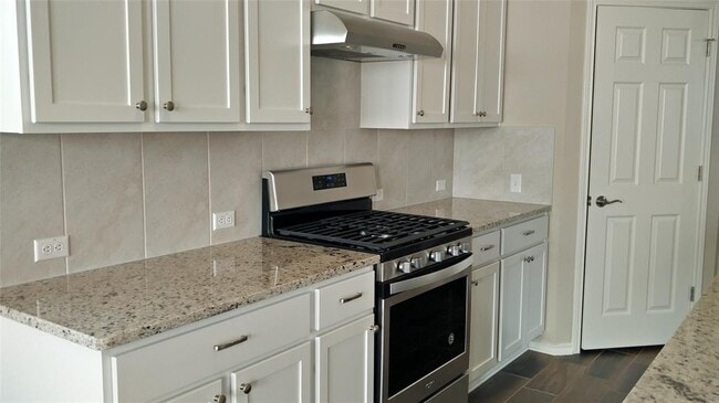 Building Photo - 15200 Wallaby Wy