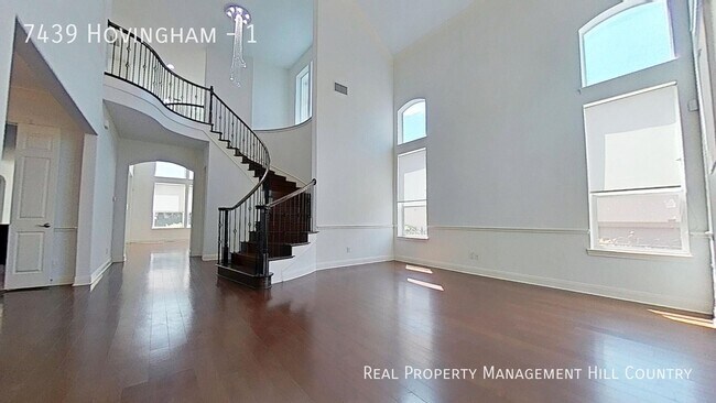 Building Photo - 7439 Hovingham-1