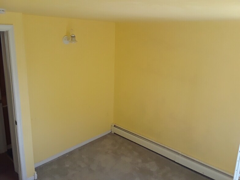 2nd fl bedroom 1 - 3029 N 2nd Street