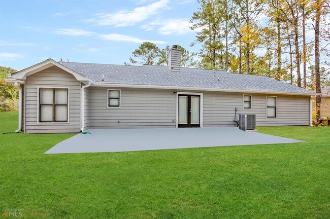 Building Photo - 5328 Memorial Ln SW