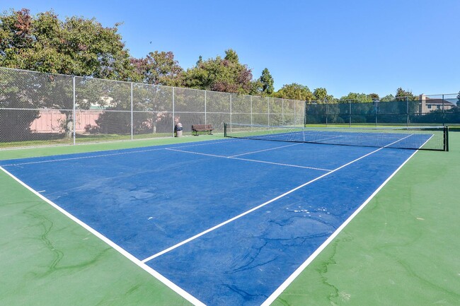 Building Photo - 142 Monaco Dr