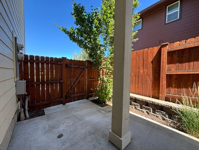 Building Photo - c792